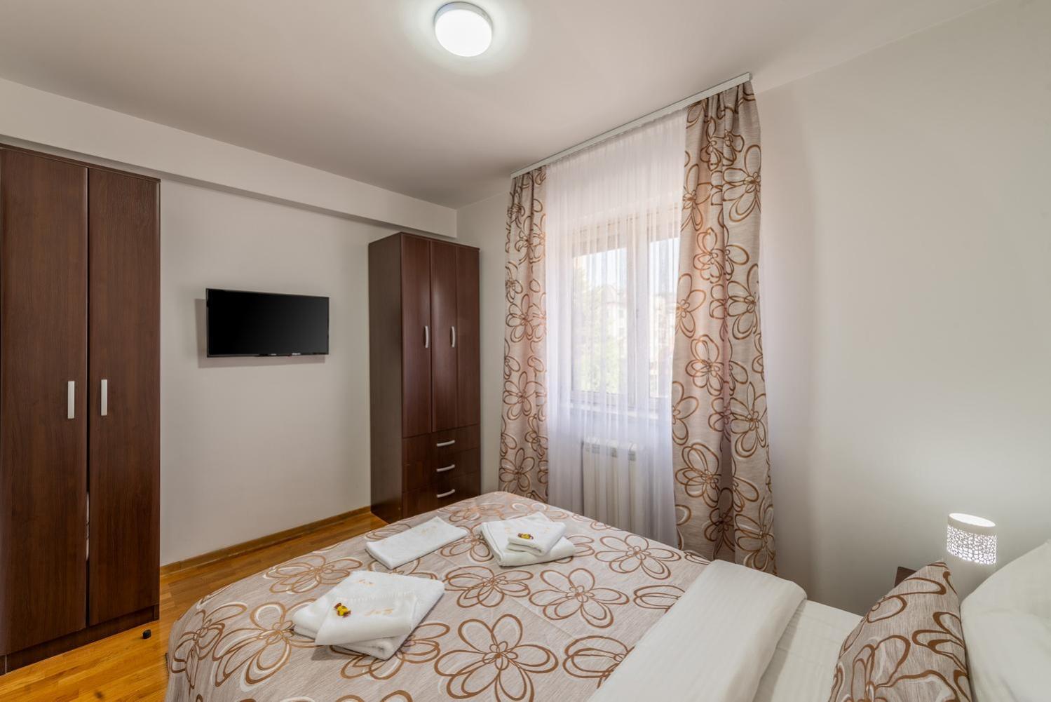 Apartment Maksi-Centar ซลาตีบอร์ ภายนอก รูปภาพ