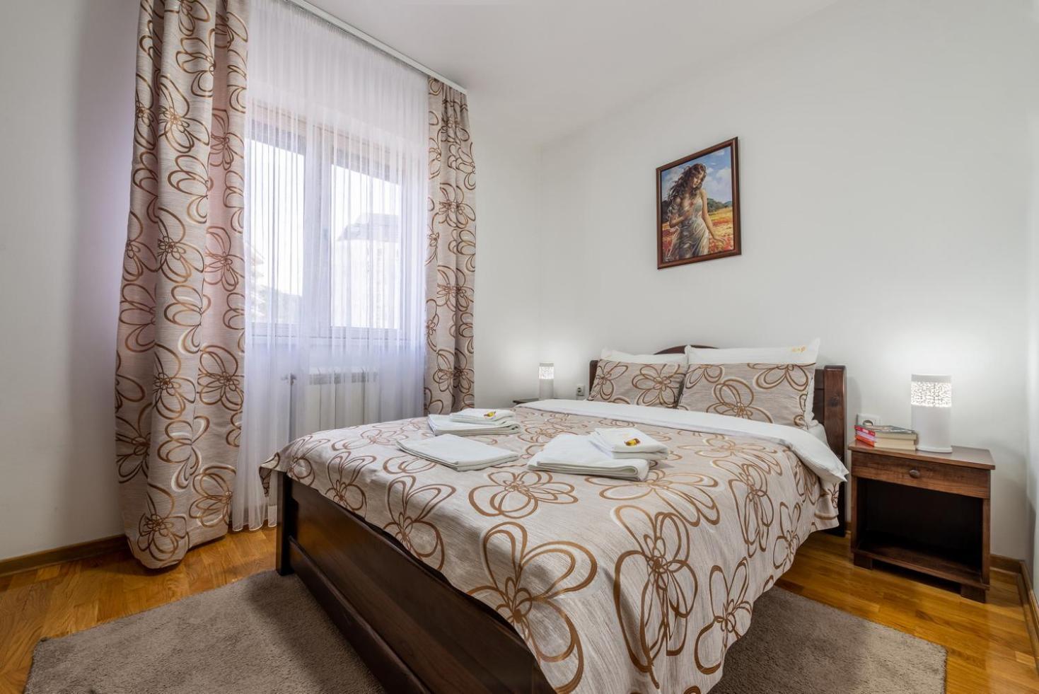 Apartment Maksi-Centar ซลาตีบอร์ ภายนอก รูปภาพ