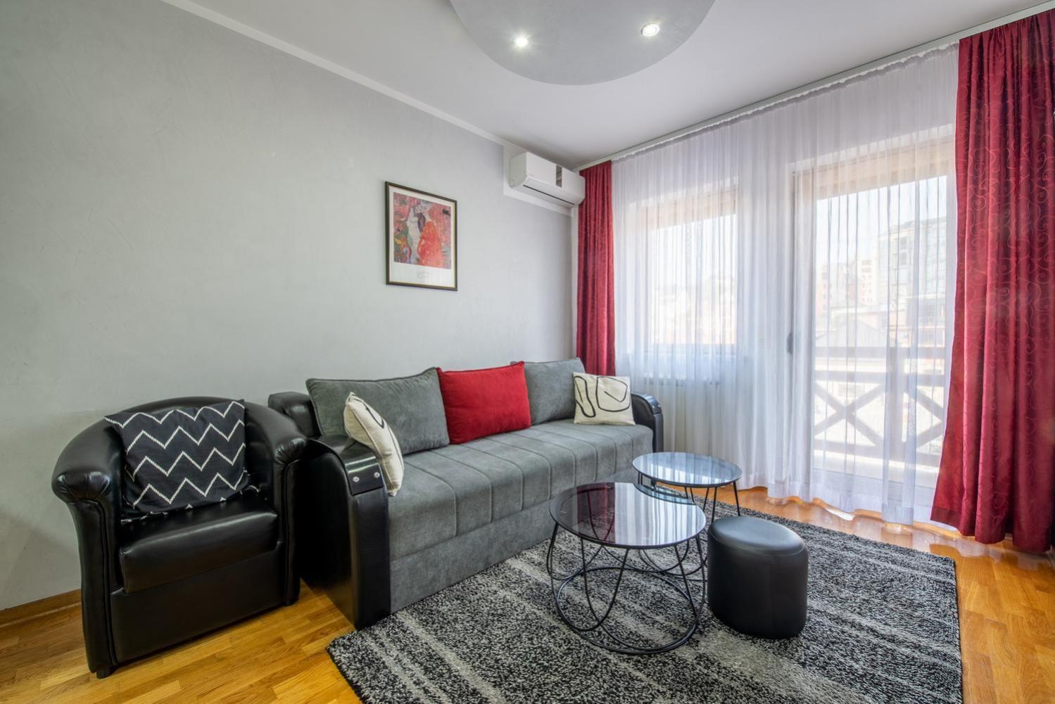 Apartment Maksi-Centar ซลาตีบอร์ ภายนอก รูปภาพ
