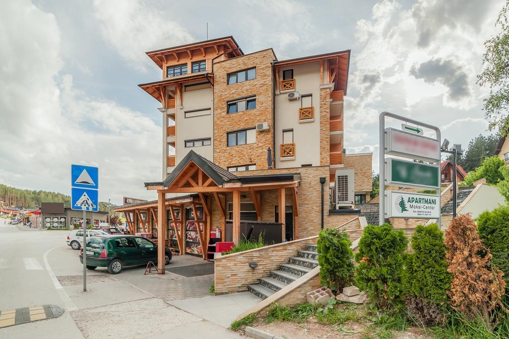 Apartment Maksi-Centar ซลาตีบอร์ ภายนอก รูปภาพ